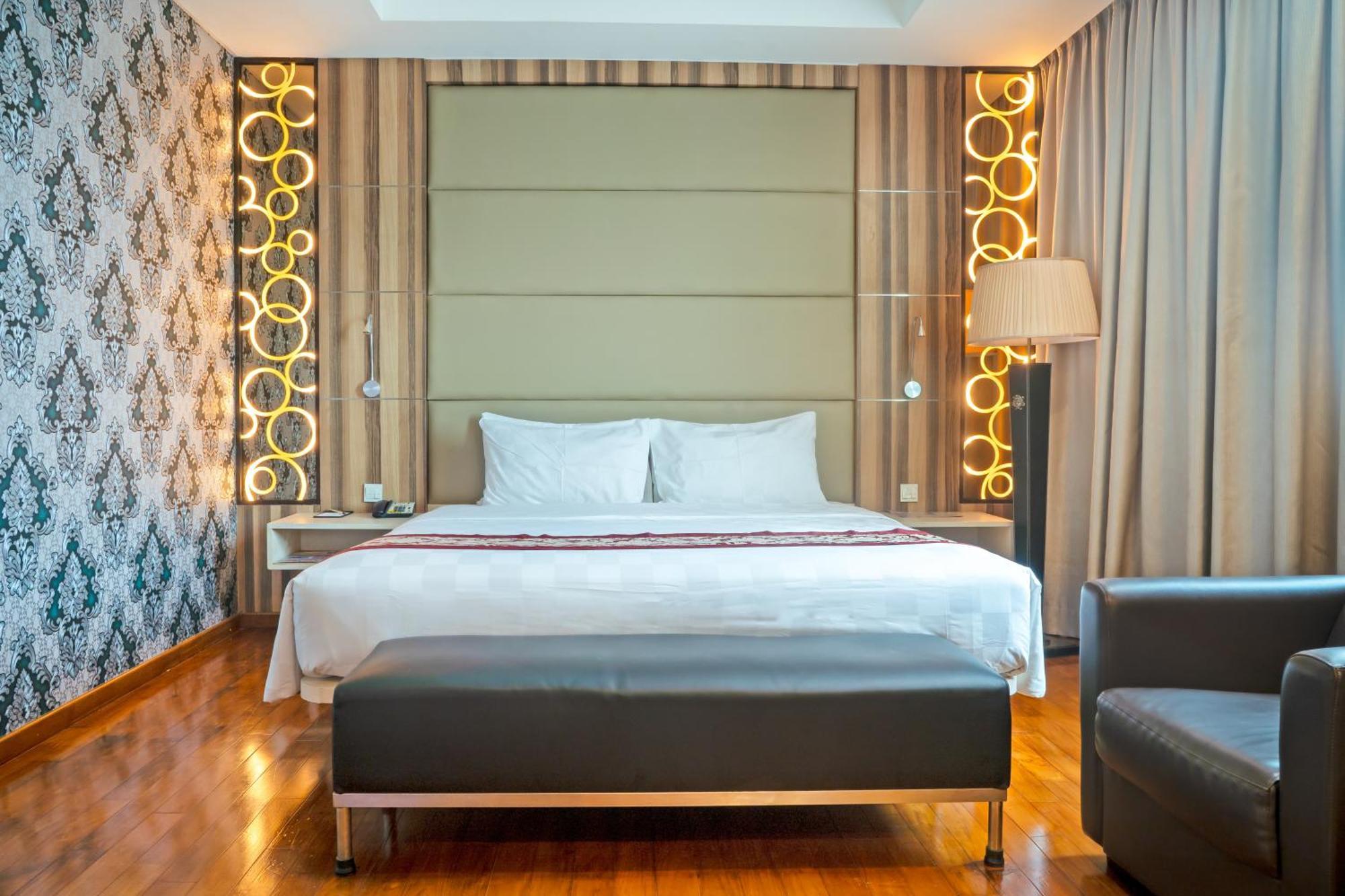 Nagoya Hill Hotel Batam Eksteriør billede