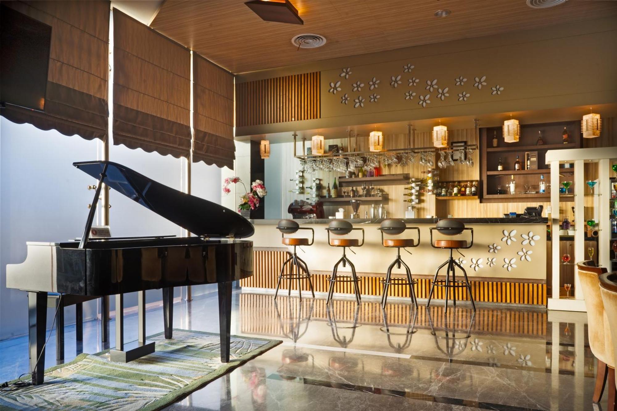 Nagoya Hill Hotel Batam Eksteriør billede