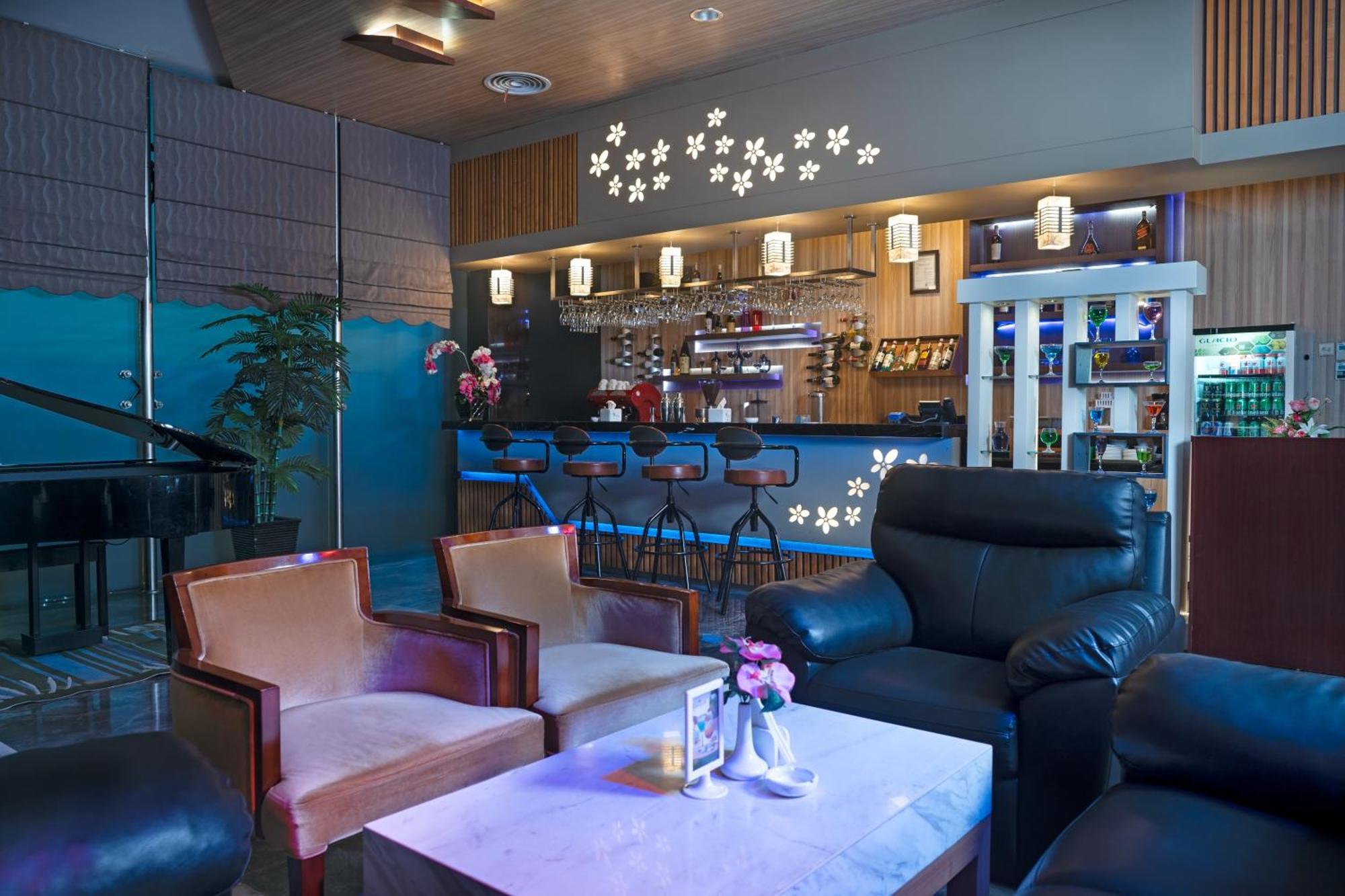 Nagoya Hill Hotel Batam Eksteriør billede