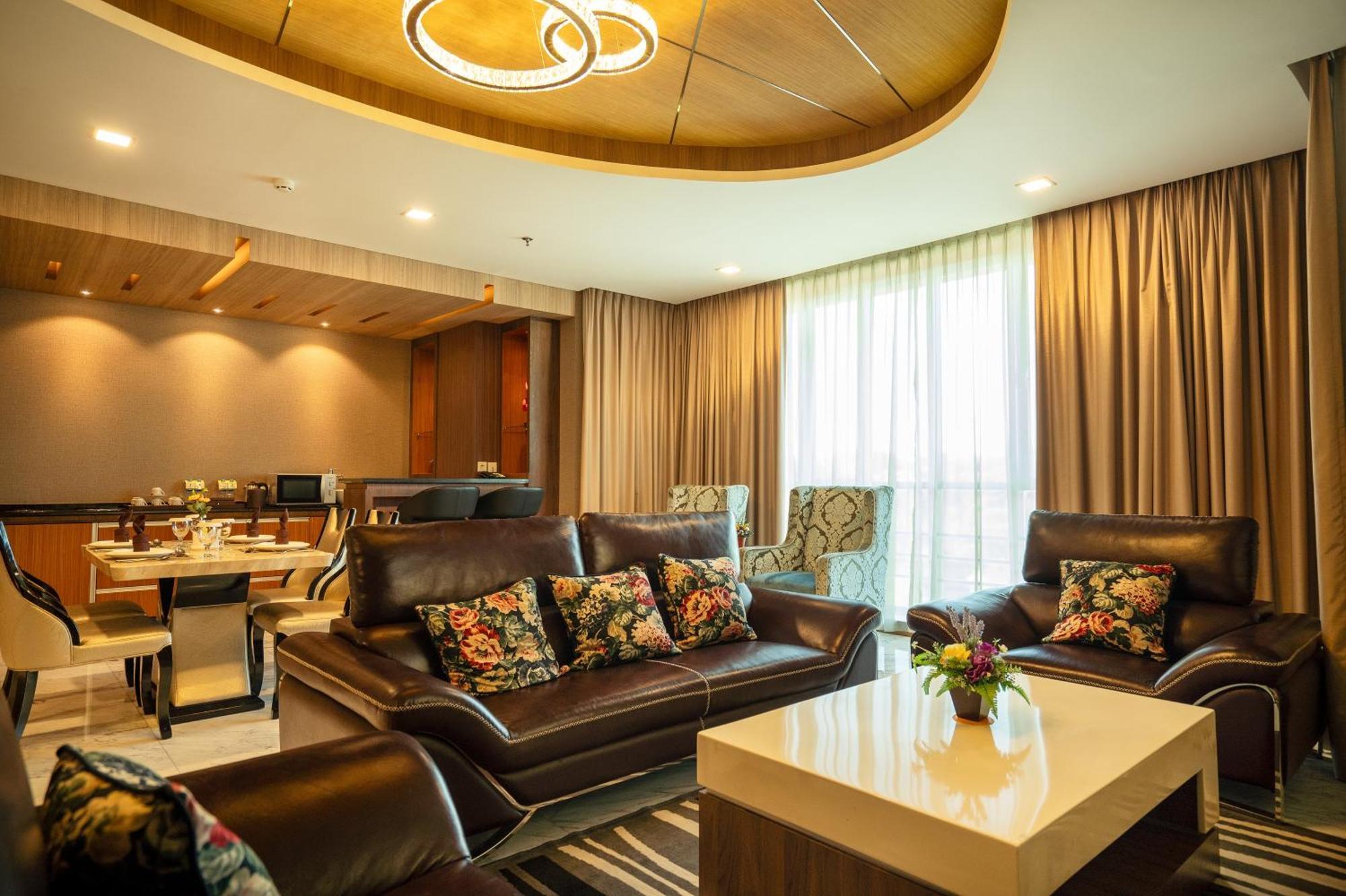 Nagoya Hill Hotel Batam Eksteriør billede