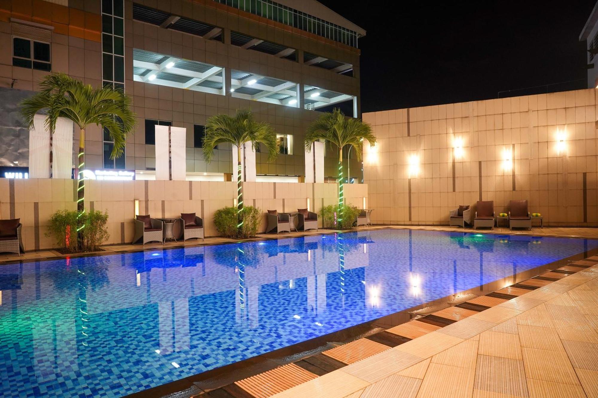 Nagoya Hill Hotel Batam Eksteriør billede